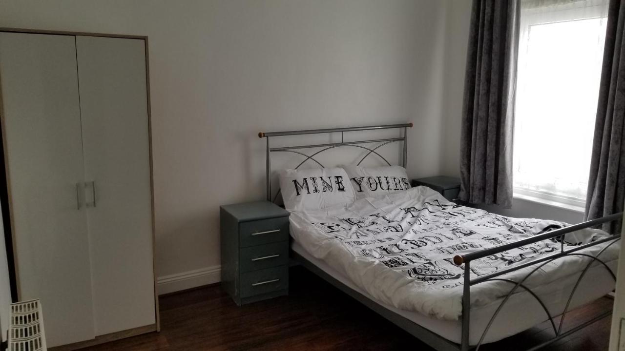 4 Bedroom House 10 Mins Walk To The Beach And Less Than A Mile From Bournemouth Main Station Zewnętrze zdjęcie