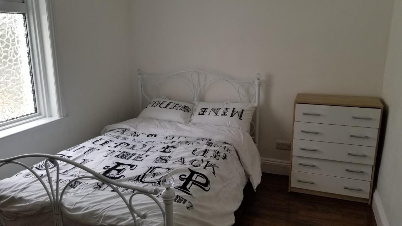 4 Bedroom House 10 Mins Walk To The Beach And Less Than A Mile From Bournemouth Main Station Zewnętrze zdjęcie
