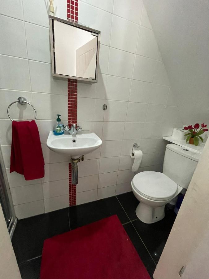 4 Bedroom House 10 Mins Walk To The Beach And Less Than A Mile From Bournemouth Main Station Zewnętrze zdjęcie