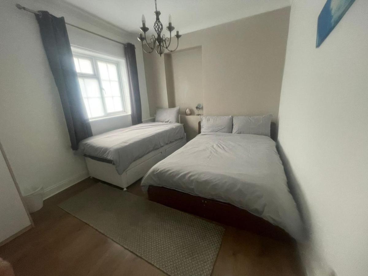 4 Bedroom House 10 Mins Walk To The Beach And Less Than A Mile From Bournemouth Main Station Zewnętrze zdjęcie